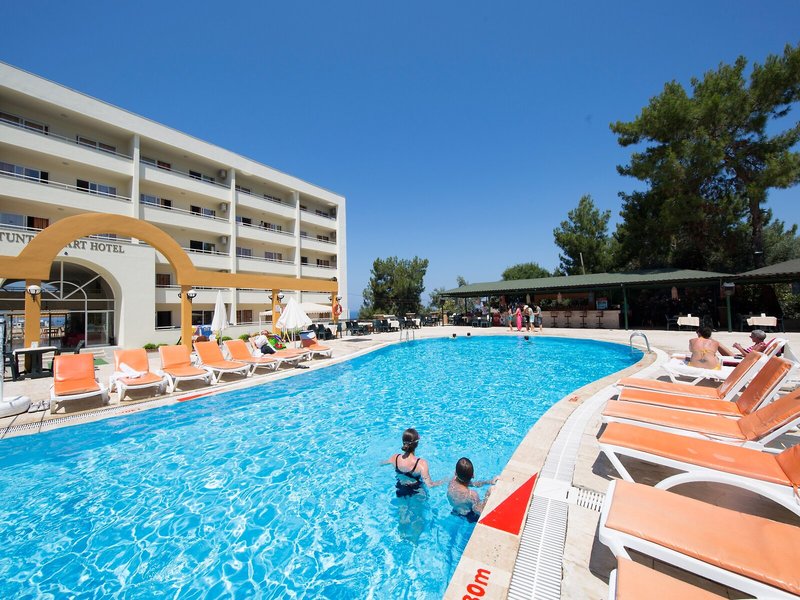 Tuntas Apart Kusadasi 8