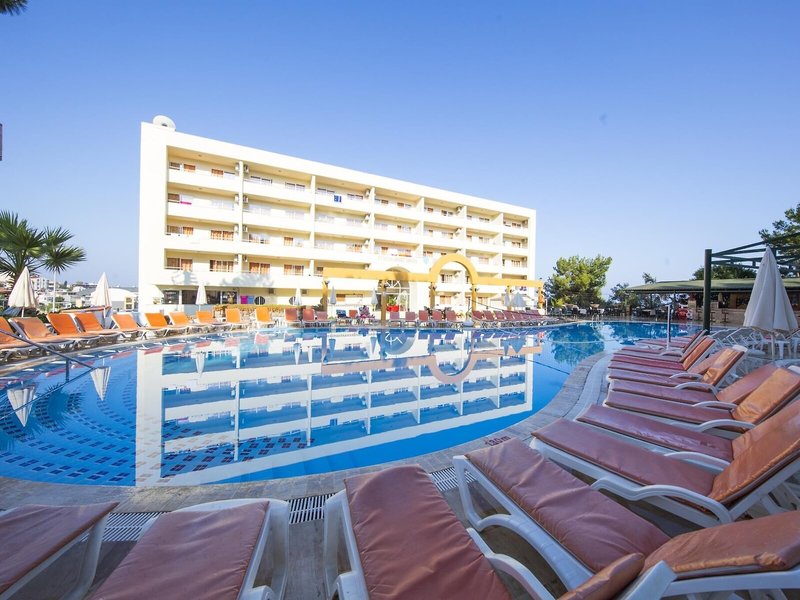 Tuntas Apart Kusadasi 20