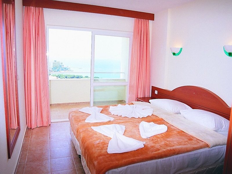 Tuntas Apart Kusadasi 42