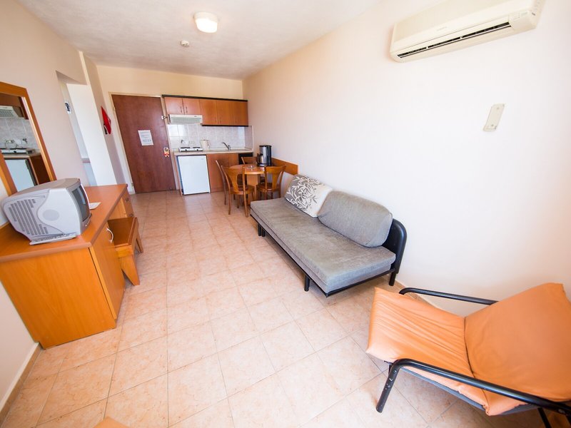 Tuntas Apart Kusadasi 47