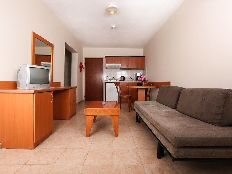 Tuntas Apart Kusadasi 49