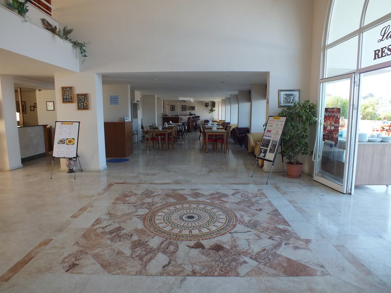 Tuntas Family Suites Kusadasi 6