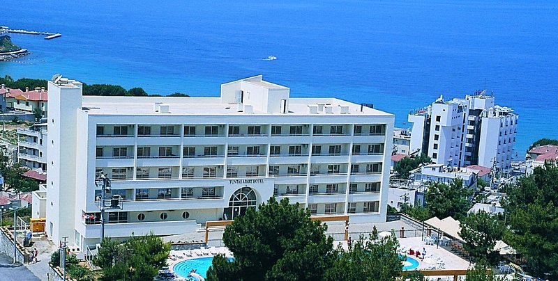 Tuntas Family Suites Kusadasi 1