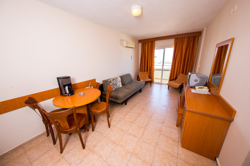 Tuntas Family Suites Kusadasi 14
