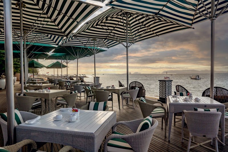 Puri Santrian a Beach Resort & Spa 13