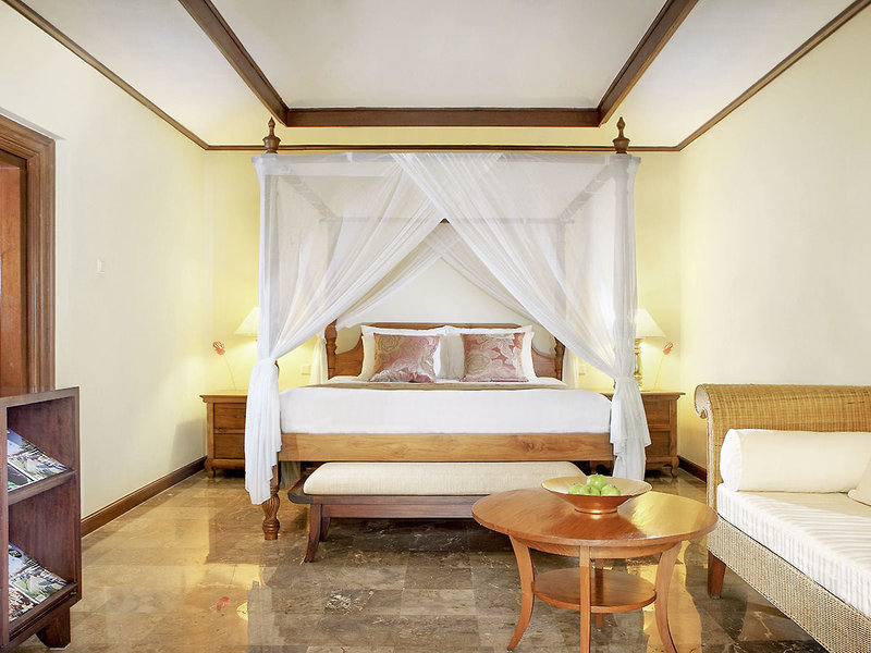 Puri Santrian a Beach Resort & Spa 4