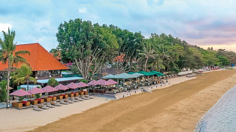 Puri Santrian a Beach Resort & Spa 7