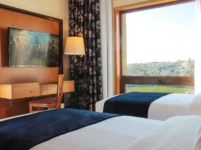 Thousand Nights Hotel 5