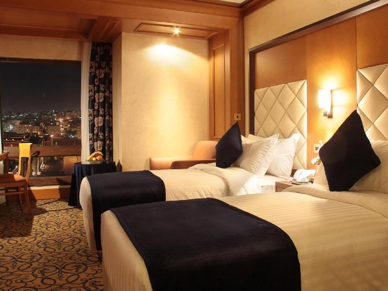 Thousand Nights Hotel 6