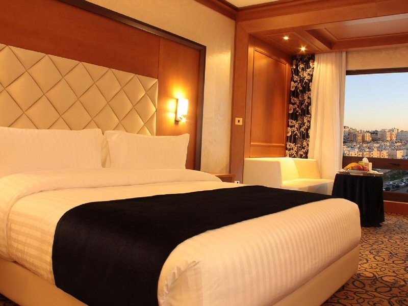 Thousand Nights Hotel 11