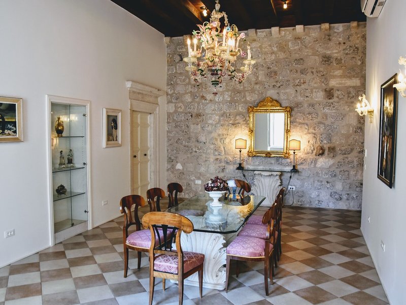 Sunce Palace Apartments 5