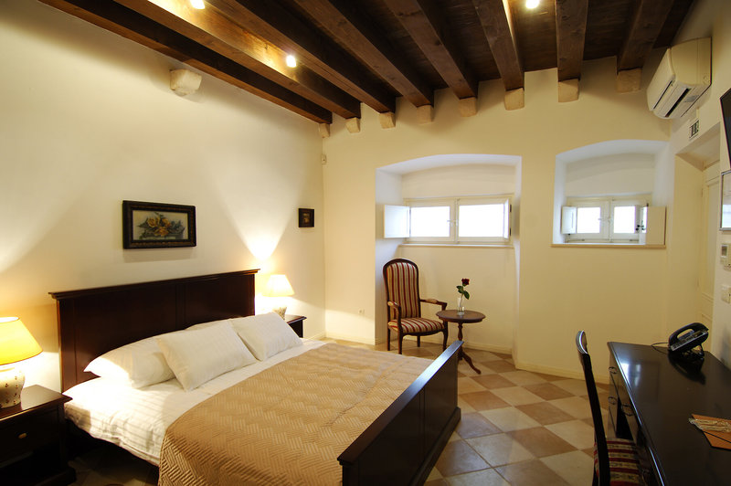 Sunce Palace Apartments 10