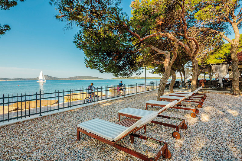 Villa Arausana & Antonina 3