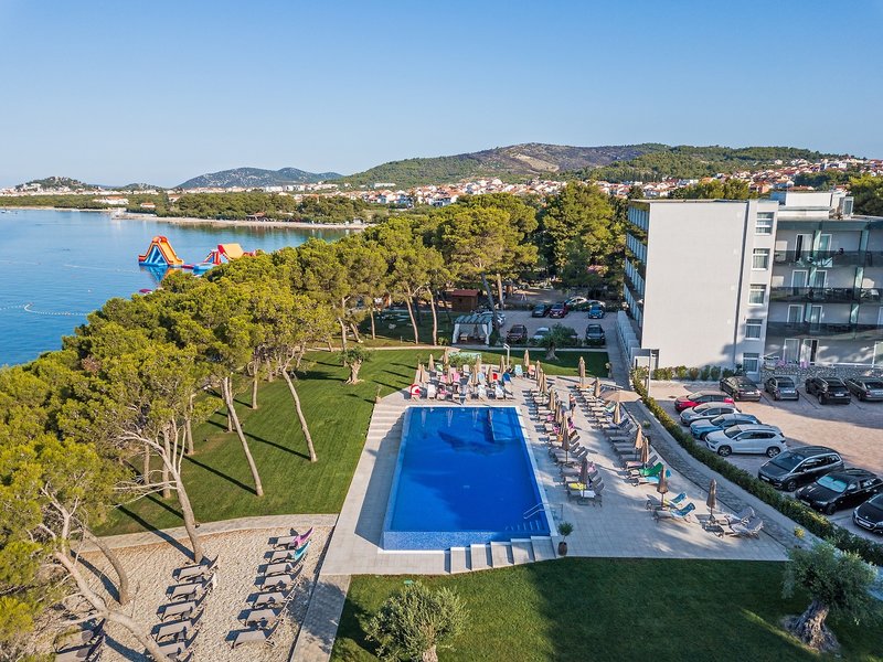 Villa Arausana & Antonina 2