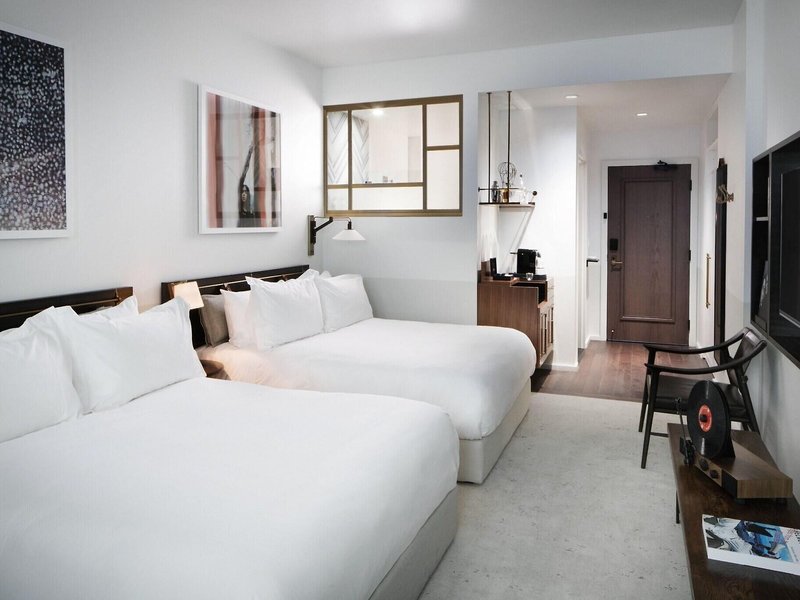 Halcyon Hotel Cherry Creek 35