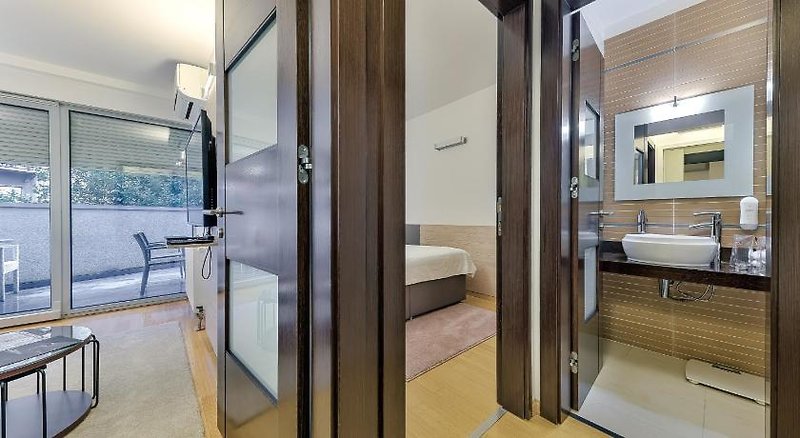Meridien Luxury Apartments 5