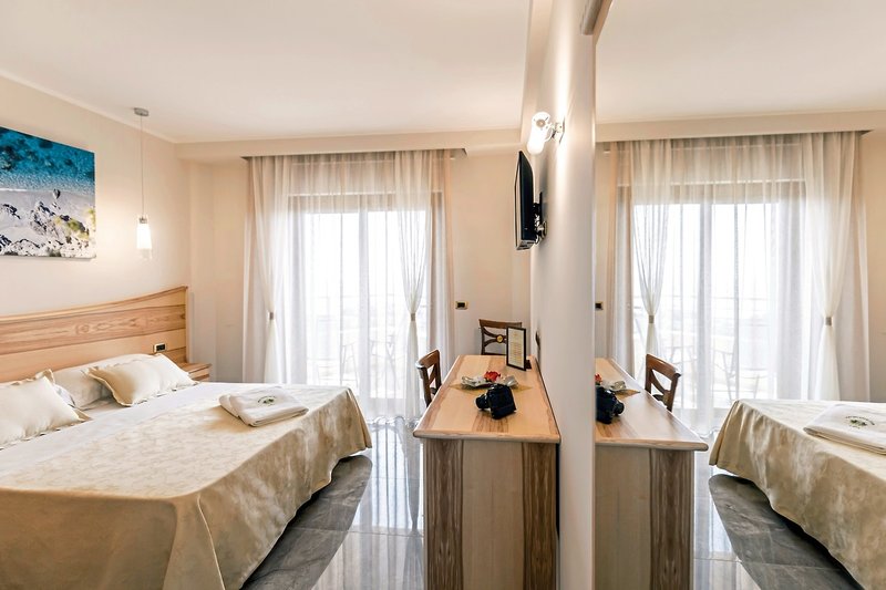 Hotel Santa Chiara 12