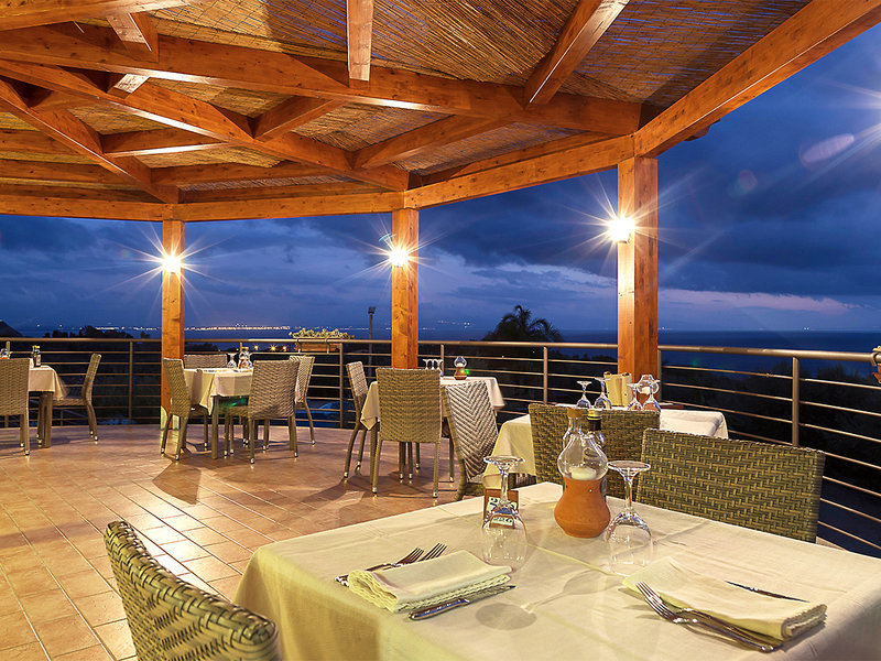 Hotel Santa Chiara 5