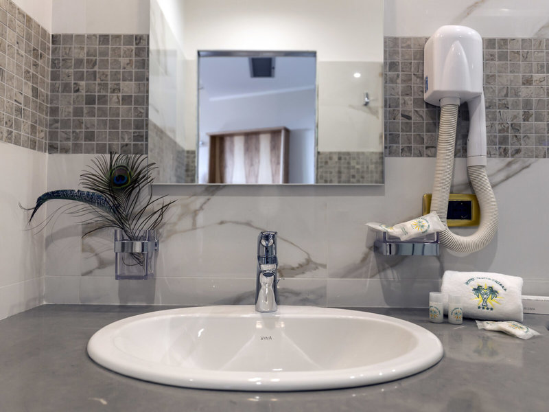 Hotel Santa Chiara 50
