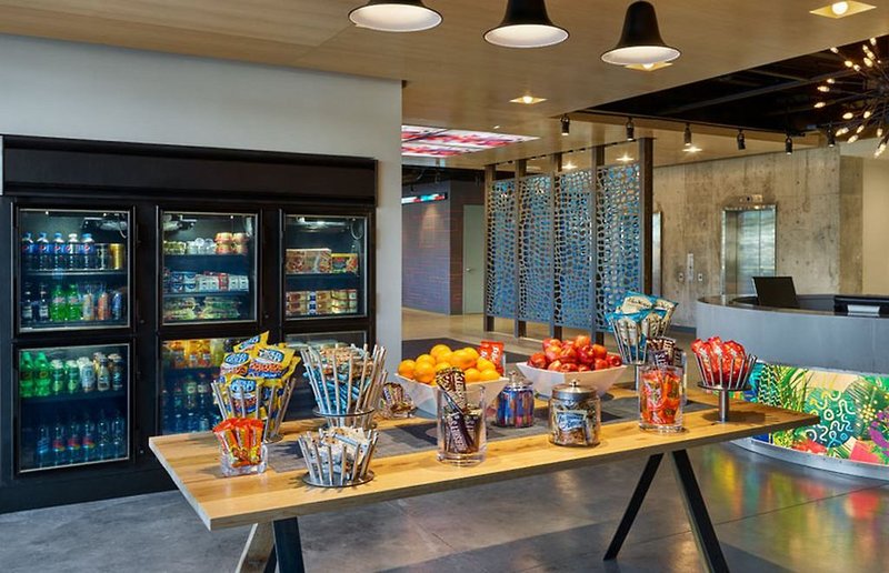 Aloft Miami Airport 5