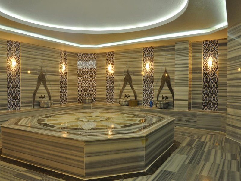Elips Royal Hotel & Spa 11