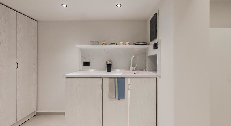 Metsikas Residence 2