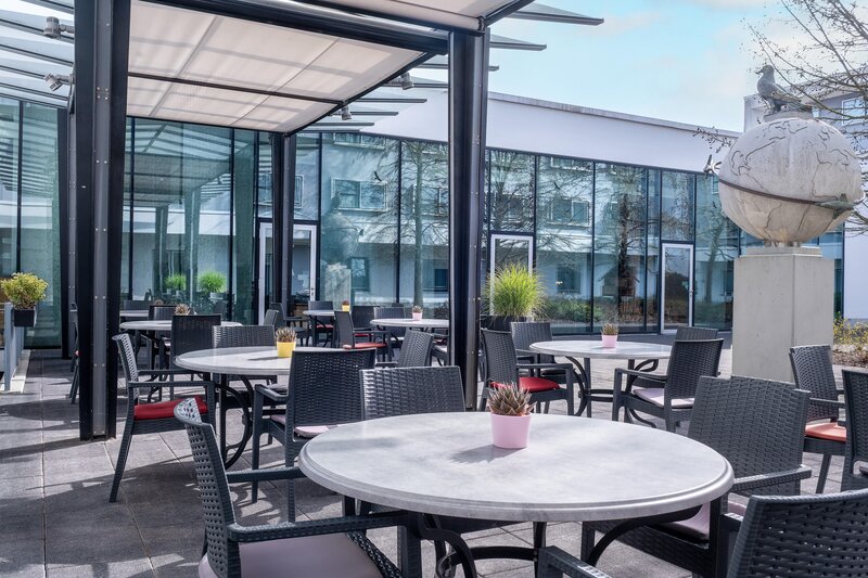 IntercityHotel Frankfurt Airport 8