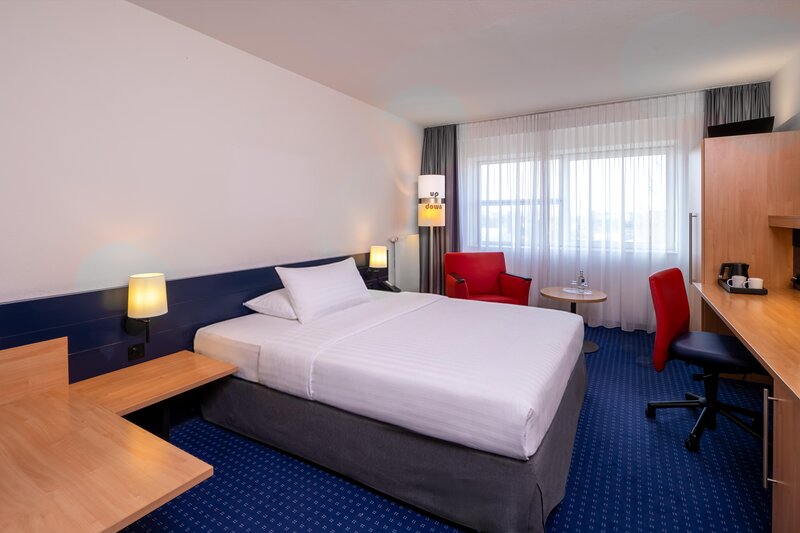 IntercityHotel Frankfurt Airport 13