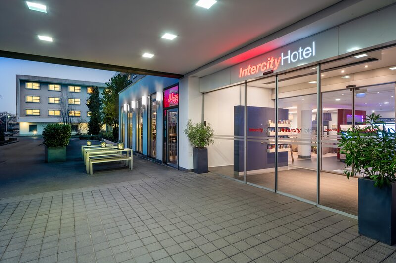 IntercityHotel Frankfurt Airport 16