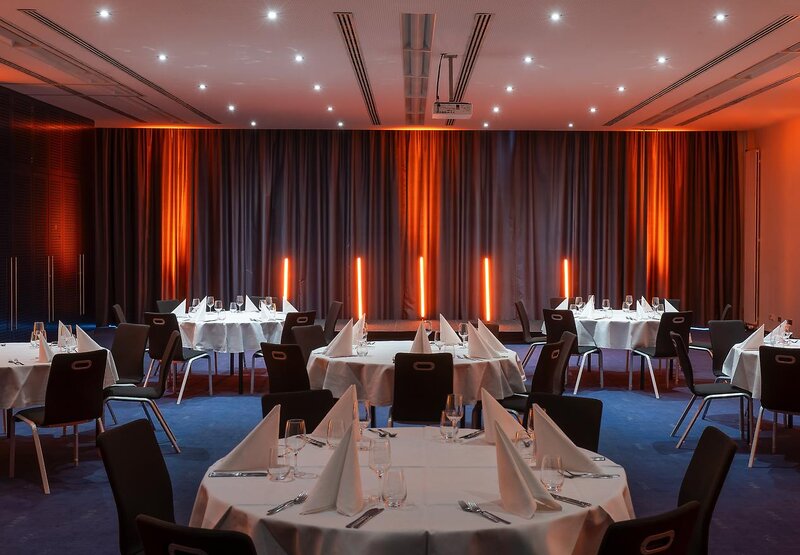 IntercityHotel Frankfurt Airport 21