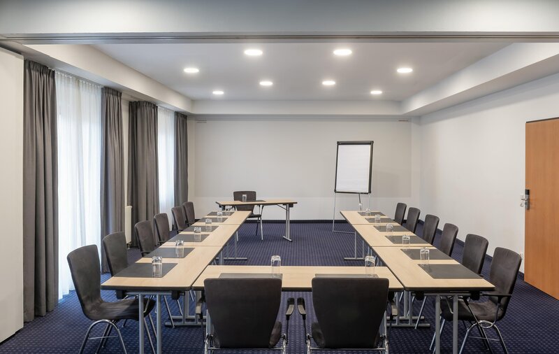 IntercityHotel Frankfurt Airport 33