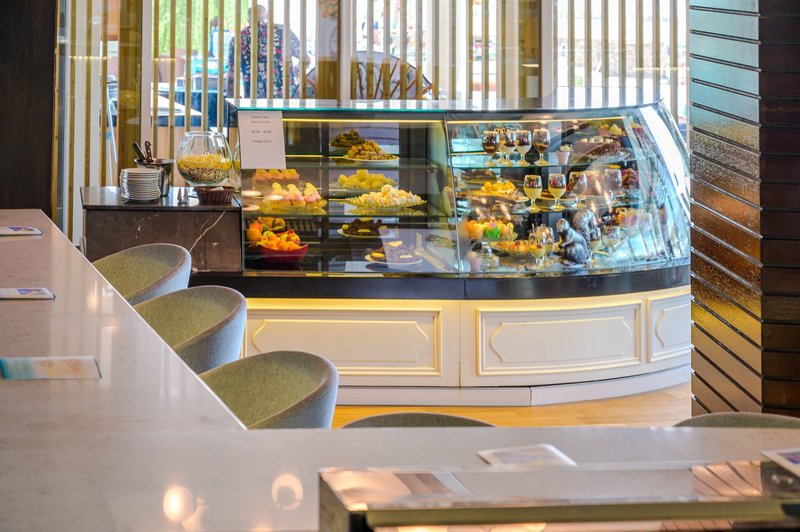 Effect Grand Victoria Hotel 14