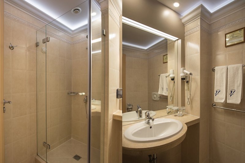 Effect Grand Victoria Hotel 24