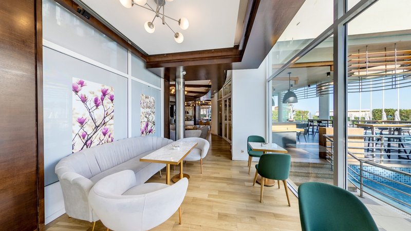 Effect Grand Victoria Hotel 12