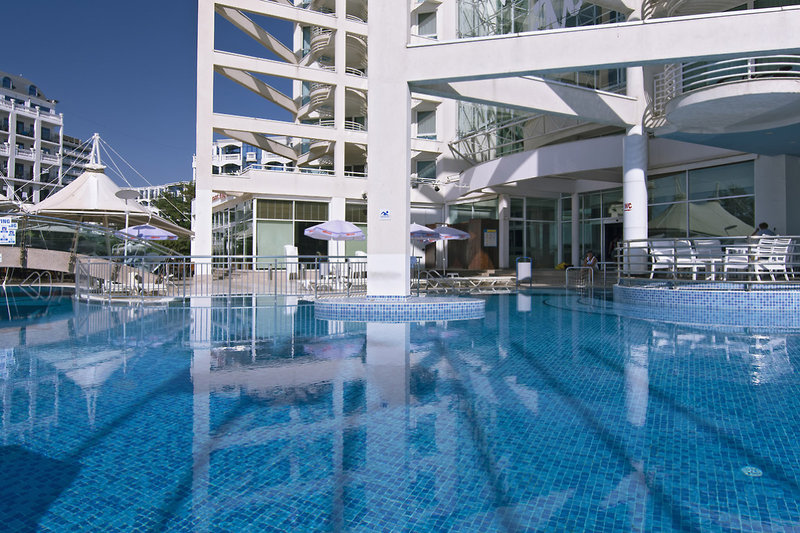 Effect Grand Victoria Hotel 2