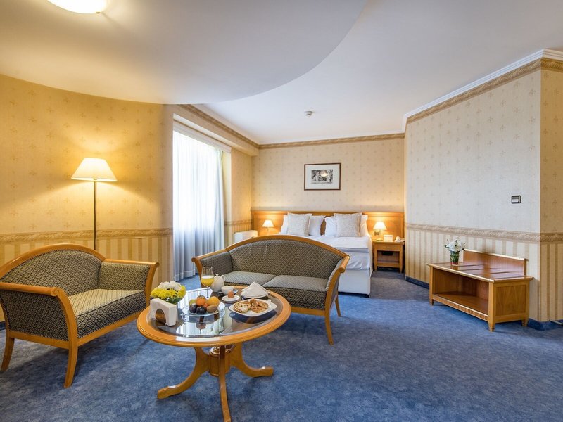 Downtown Boutique Hotel 5