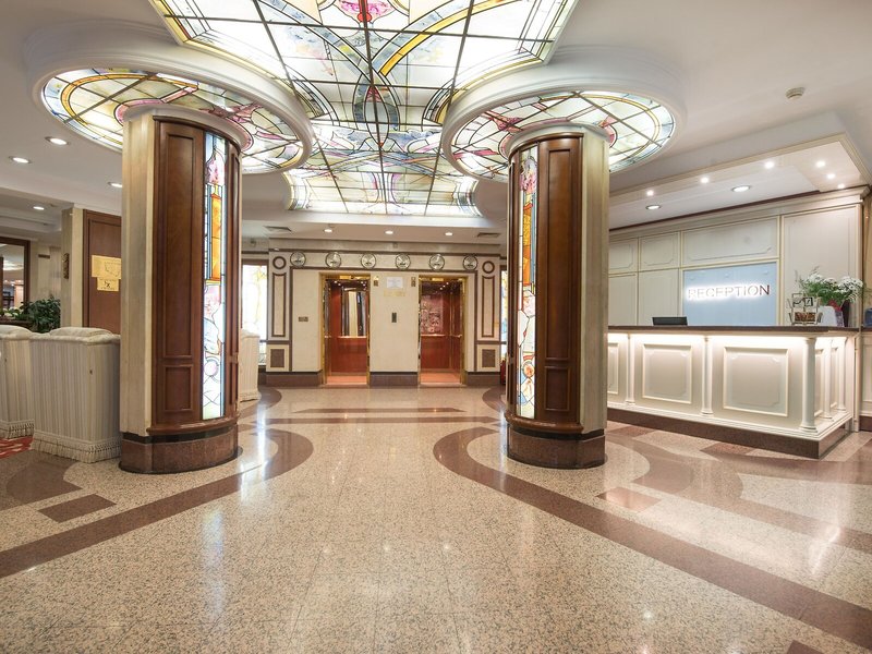 Downtown Boutique Hotel 8