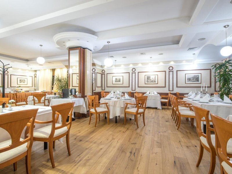 Downtown Boutique Hotel 19
