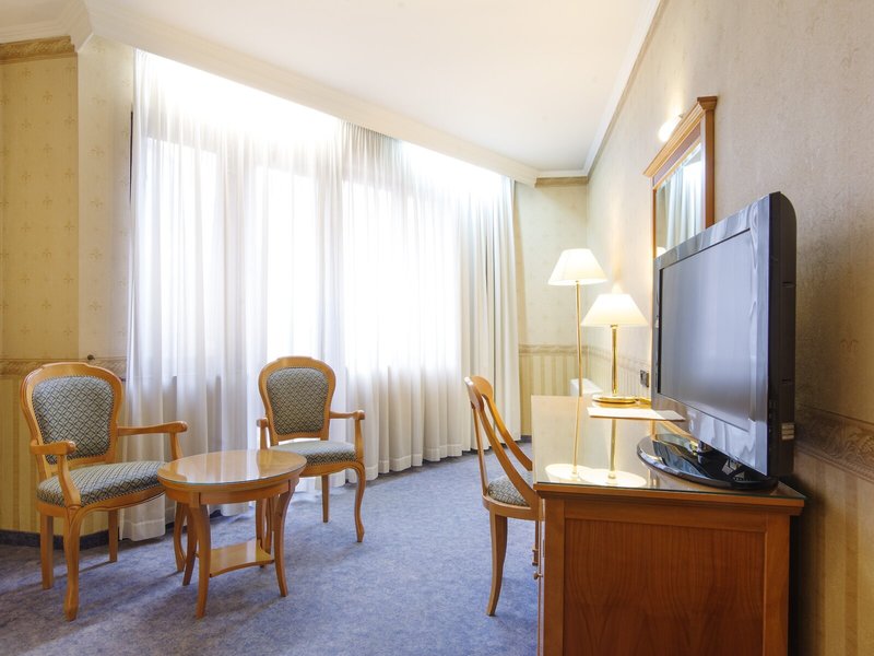 Downtown Boutique Hotel 24