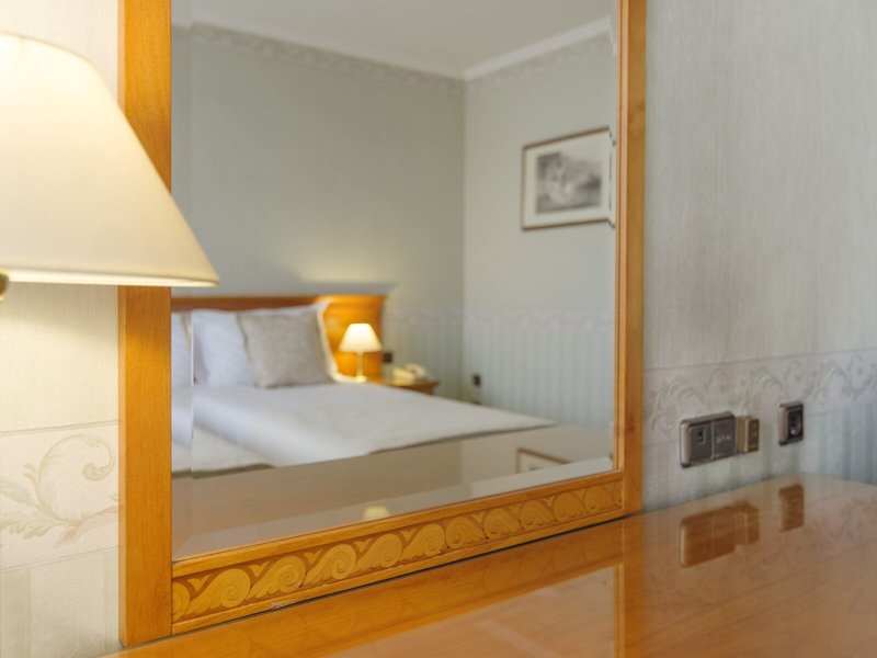 Downtown Boutique Hotel 25