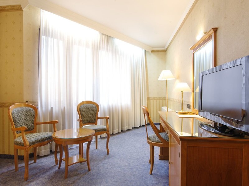Downtown Boutique Hotel 48