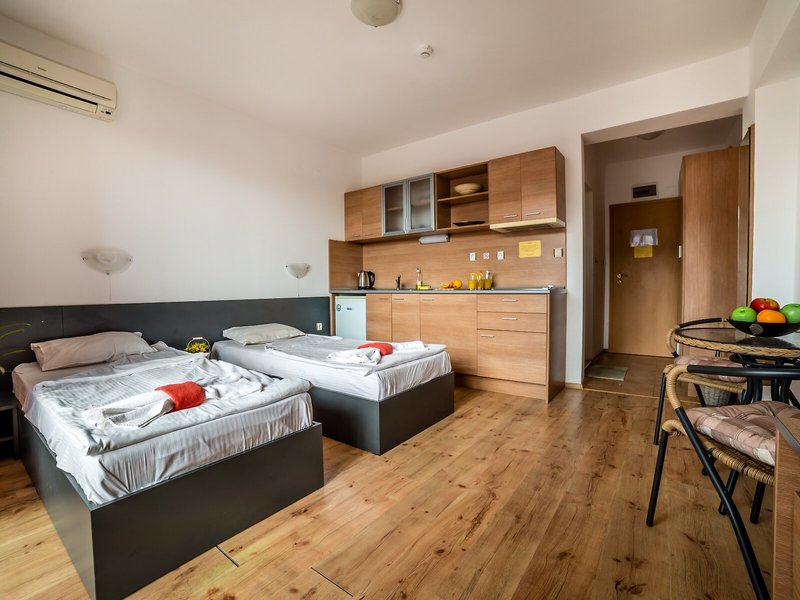 Step Hotel 7 - Room Example