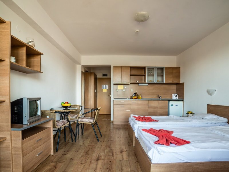 Step Hotel 8 - Room Example