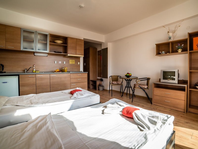 Step Hotel 10 - Room Example