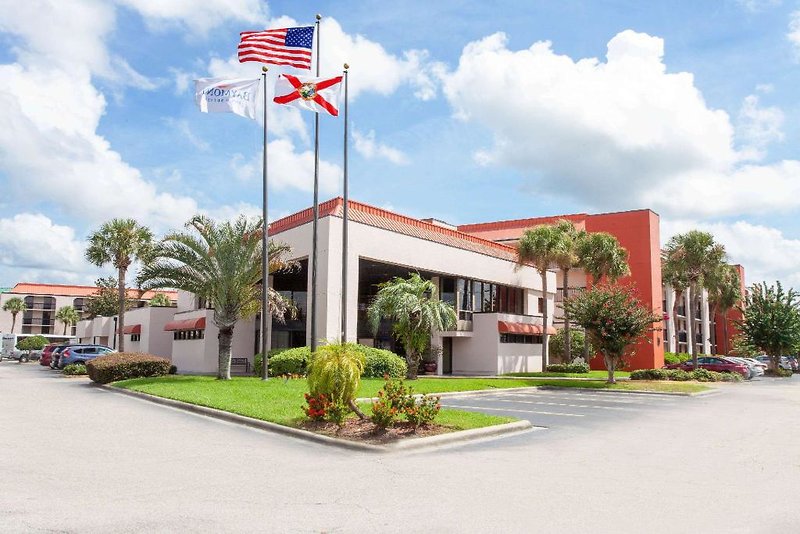 Baymont Inn & Suites Orlando Universal Blvd