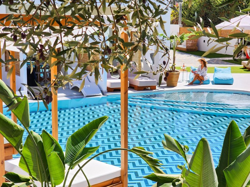 Zoe Hotel 2