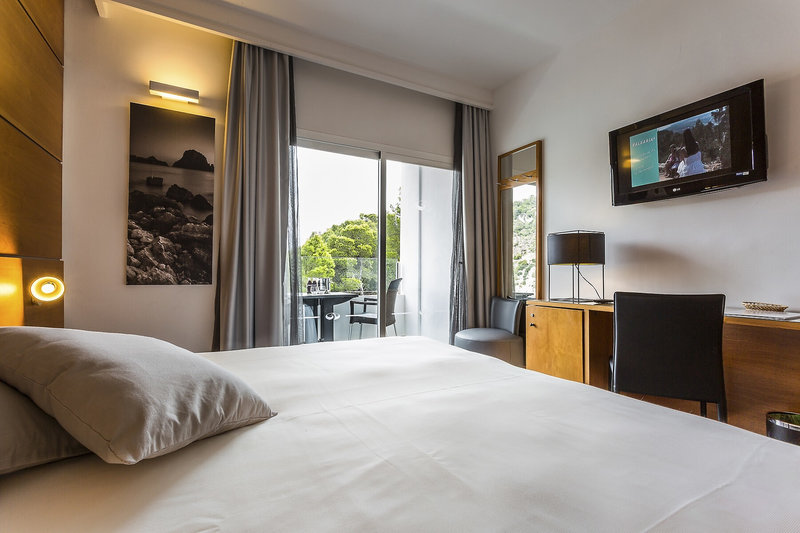 Palladium Hotel Cala Llonga 8