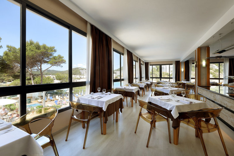 Palladium Hotel Cala Llonga 12