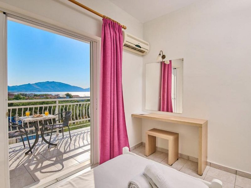 Megara Hotel 11