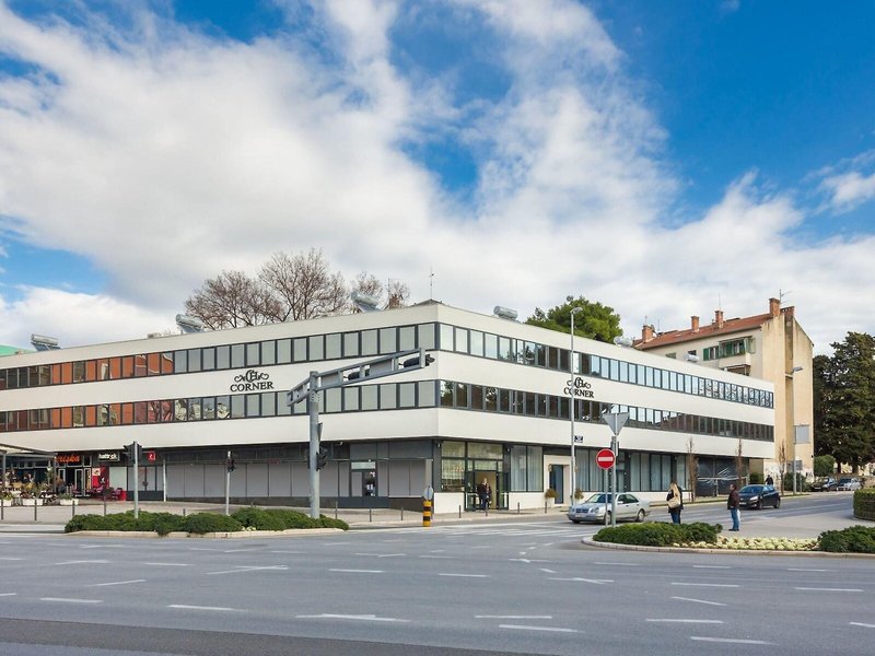 Hotel Corner 2